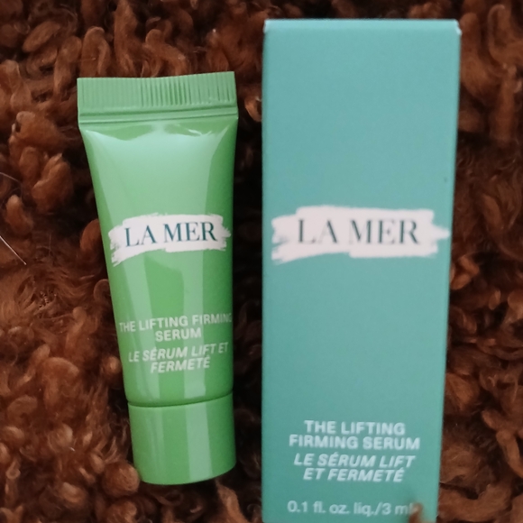 La Mer Other - La Mer Lifting Firming Serum - Vibrant Green